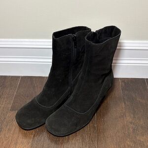 La CANADIENNE Black Ankle Boots